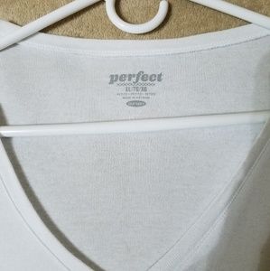 Old Navy Tops - Old Navy White V-Neck Long Sleeve Perfect Old Navy Tops - Old Navy White V-Neck Long Sleeve Perfect